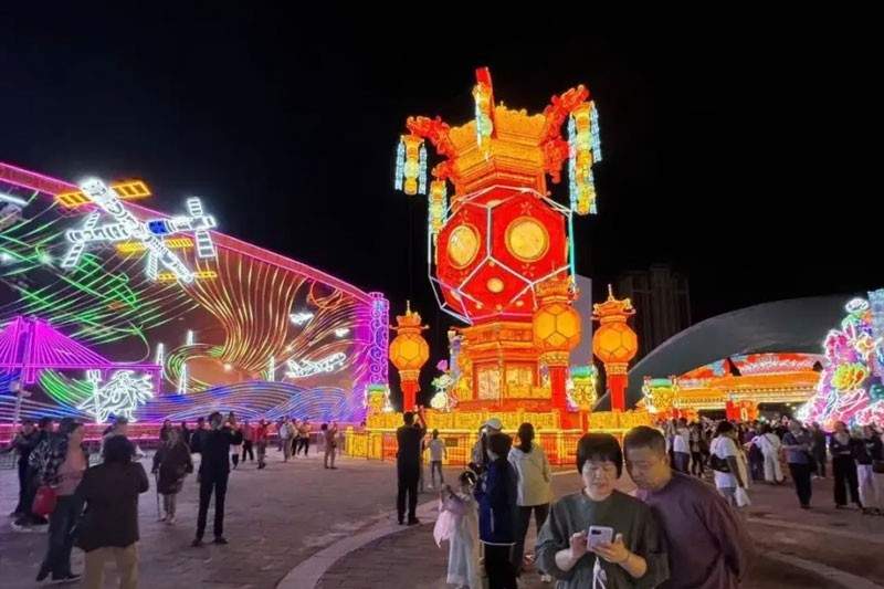 2024北京灯会史无前例 200组灯组惊艳亮相(图6)