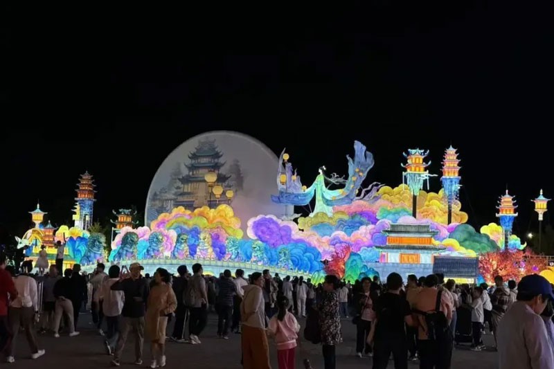 2024北京灯会史无前例 200组灯组惊艳亮相(图5)