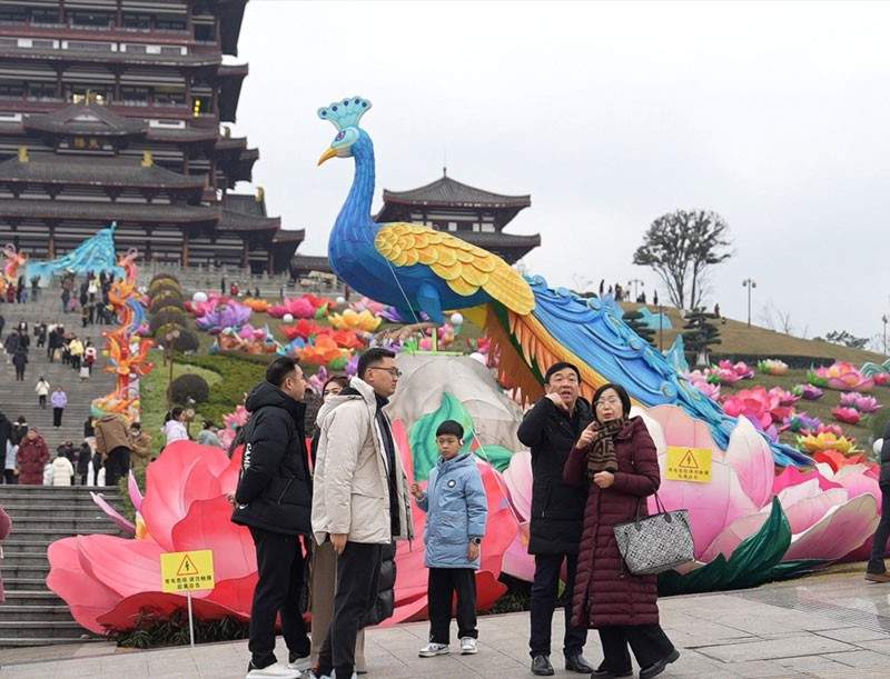 6.jpg 宜宾东楼夜景璀璨 灯光秀点亮城市夜空(图6)