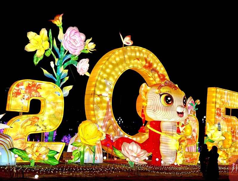 5.jpg 宜宾东楼夜景璀璨 灯光秀点亮城市夜空(图5)