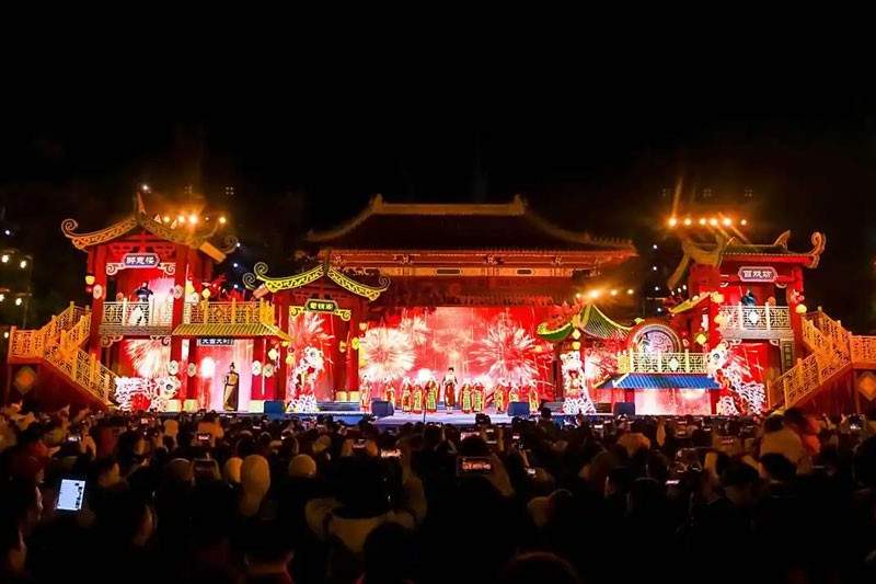 4.jpg 沉浸式三国灯展点亮蓉城,科技与传统融合新体验(图7)