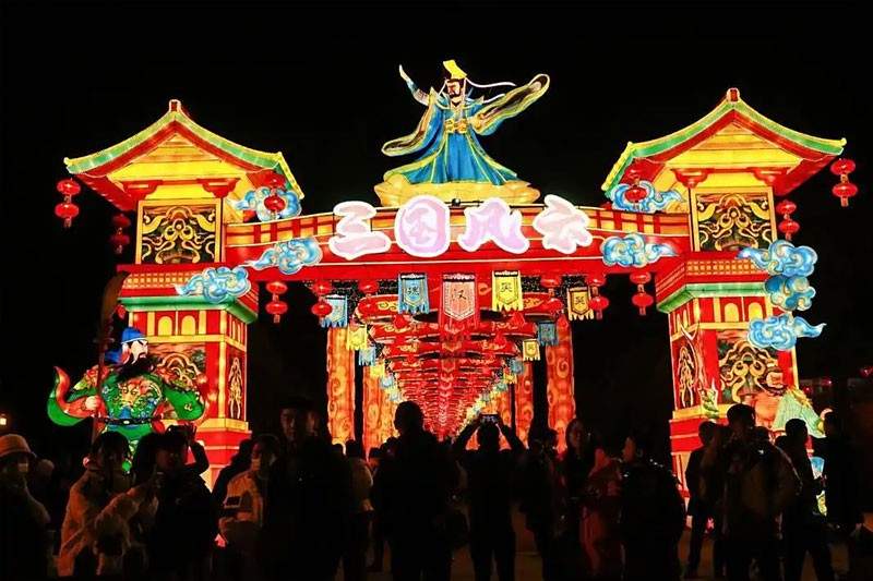 3.jpg 沉浸式三国灯展点亮蓉城,科技与传统融合新体验(图3)
