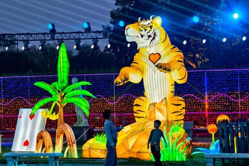 来北京世界公园欣赏光影世界(图5)