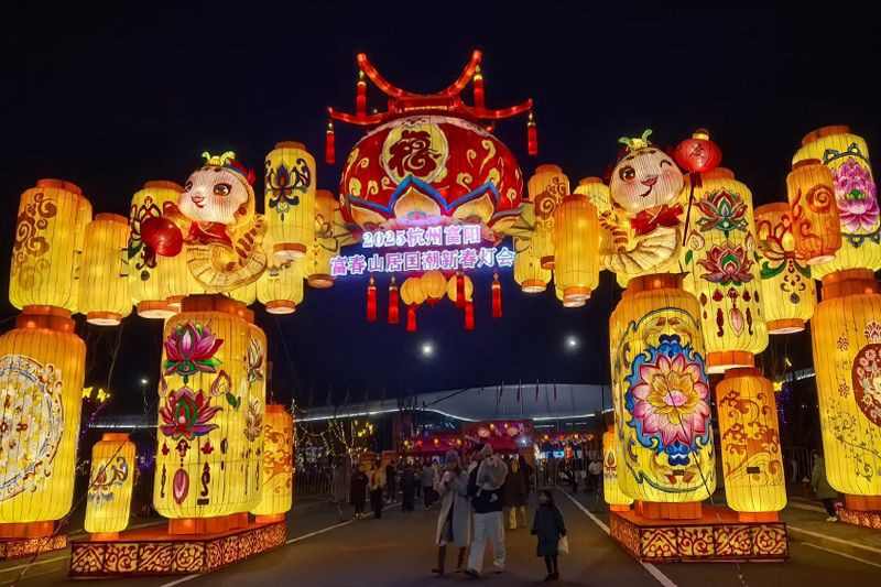 灯火重绘《富春山居》，国潮点亮千年诗画