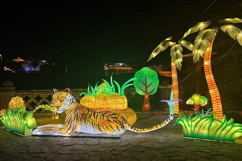 2025凤山艺术小镇花灯会(图3)