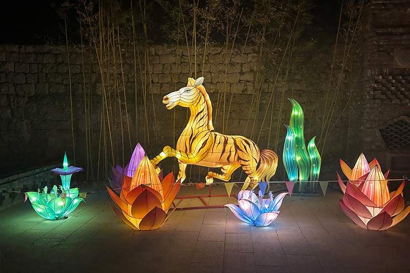 2025凤山艺术小镇花灯会(图2)