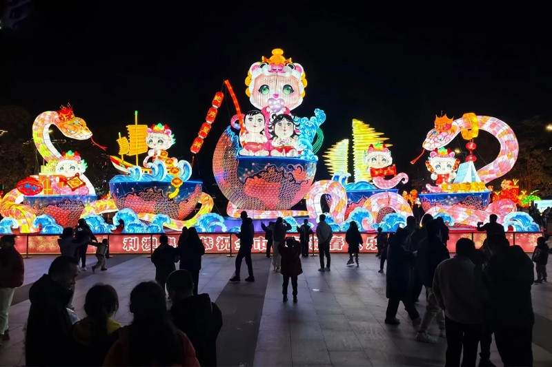 洛江元宵灯会展现四名文化,融合非遗与民俗庆典(图1) 洛水灵蛇·春舞华章