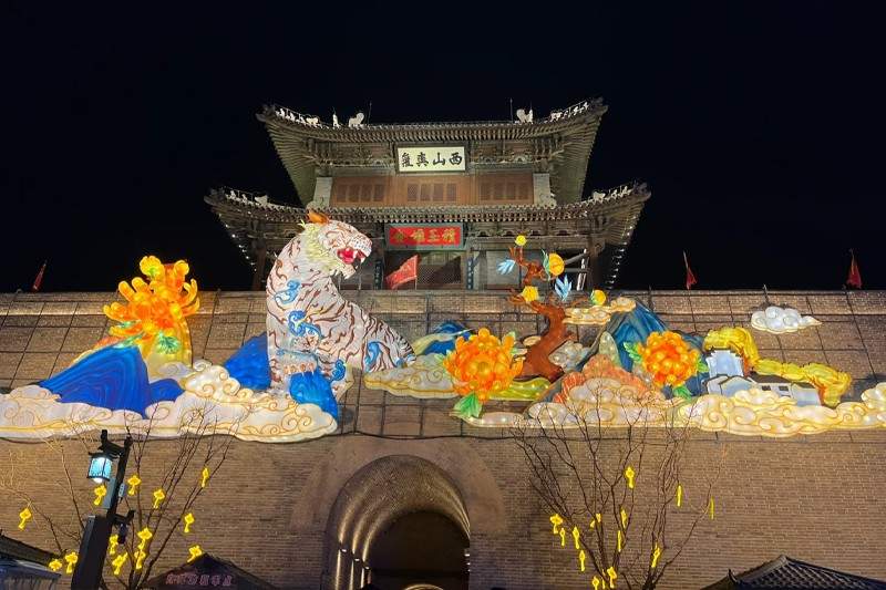 zzz3.jpg 盛世花开锦绣太原古县城花灯展精彩亮点与主题区域(图2)