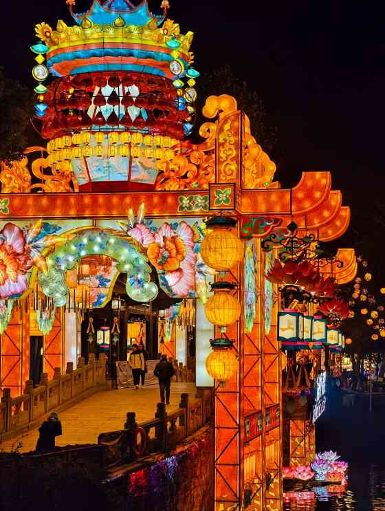 秦淮灯会点亮非遗文化，中外交流共绘璀璨新篇章(图10)