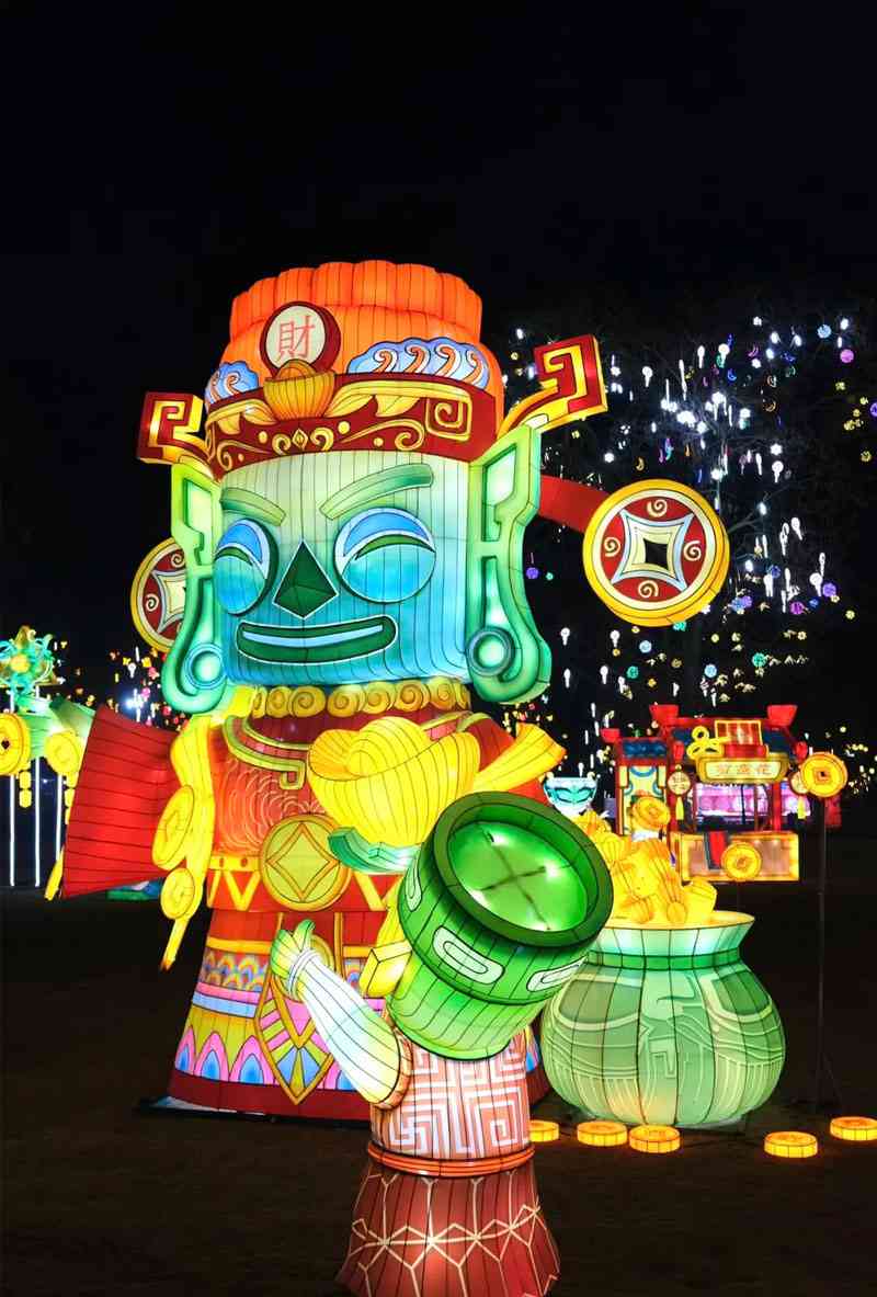德阳灯会2025开幕：璀璨古蜀文化融合科技创新光影体验(图4)