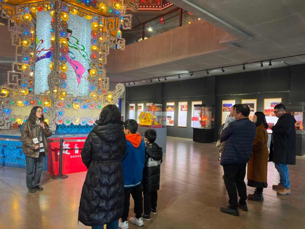 氛围浓厚 亮点纷呈——中国彩灯博物馆 元旦假期文旅市场情况综述(图2) 氛围浓厚 亮点纷呈——中国彩灯博物馆 元旦假期文旅市场情况综述(图2)