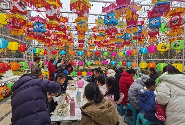 灯文化讲座+手工体验:中国彩灯博物馆参加省政协“千年灯火照万家”活动(图1) 灯文化讲座+手工体验:中国彩灯博物馆参加省政协“千年灯火照万家”活动(图1)