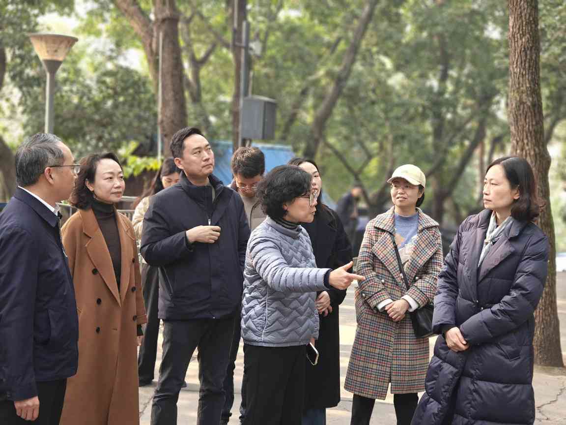 副市长周耘调研指导馆园提档建设工作(图2) 副市长周耘调研指导馆园提档建设工作(图2)