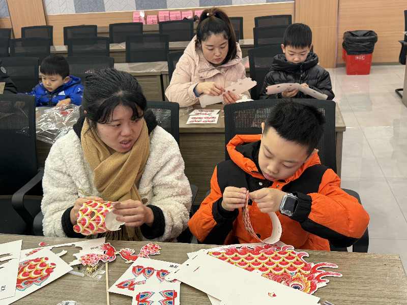 2026年开门红! 灯博元旦小长假接待游客超2万人次!(图4) 2026年开门红! 灯博元旦小长假接待游客超2万人次!(图4)