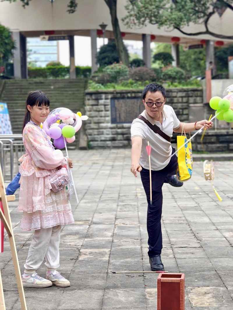 五星红,秋意浓——中国彩灯博物馆 “双节”人气拉满,累计接待游客超9万人次(图21) 五星红,秋意浓——中国彩灯博物馆 “双节”人气拉满,累计接待游客超9万人次(图21)