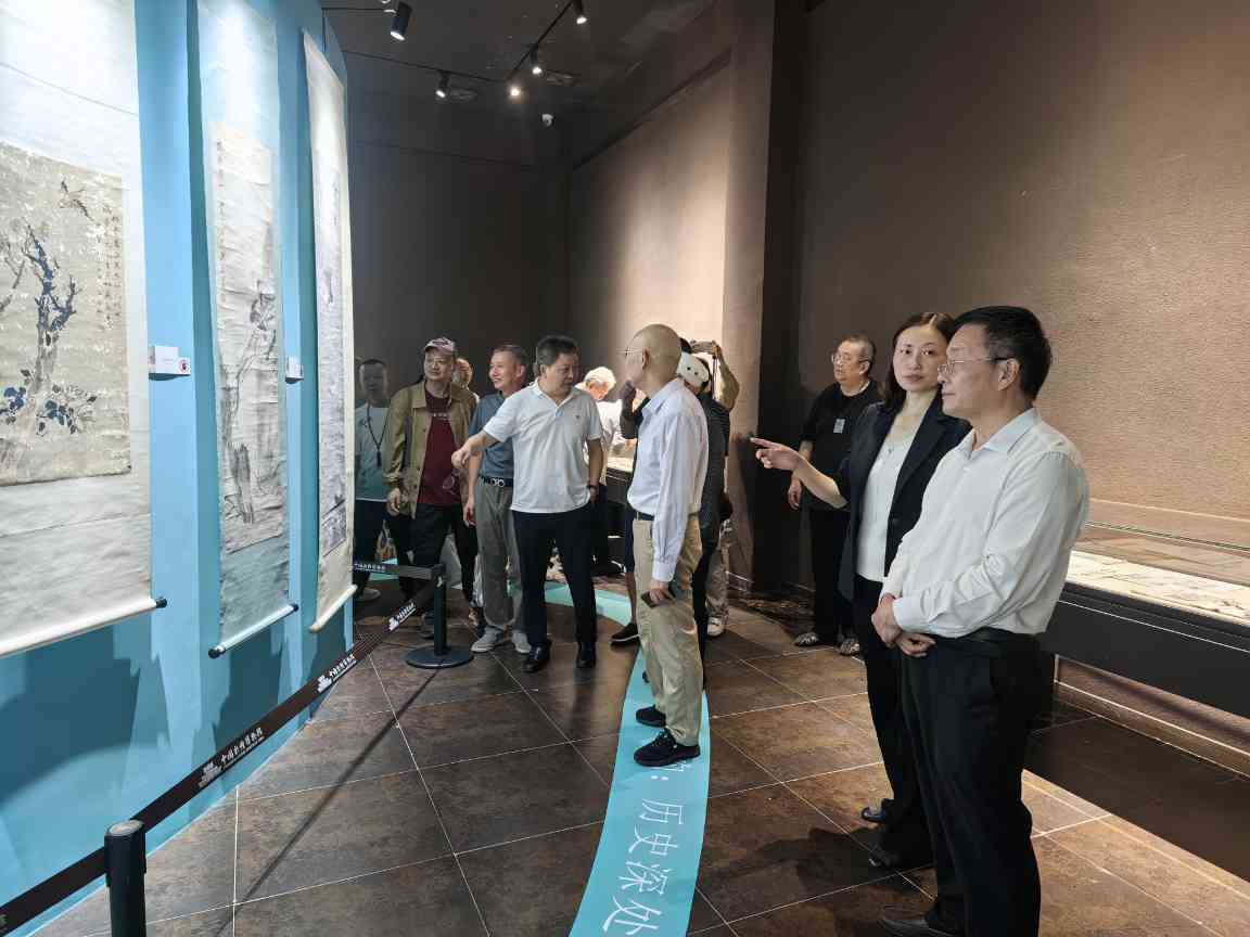 百年美术,“画”说自贡 |“静水流深 ——自贡百年美术作品展”今日正式开展(图5) 百年美术,“画”说自贡 |“静水流深 ——自贡百年美术作品展”今日正式开展(图5)