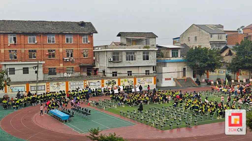 馆校合作传承灯文化 千名小学生绘制心灯梦(图9) 馆校合作传承灯文化 千名小学生绘制心灯梦(图9)