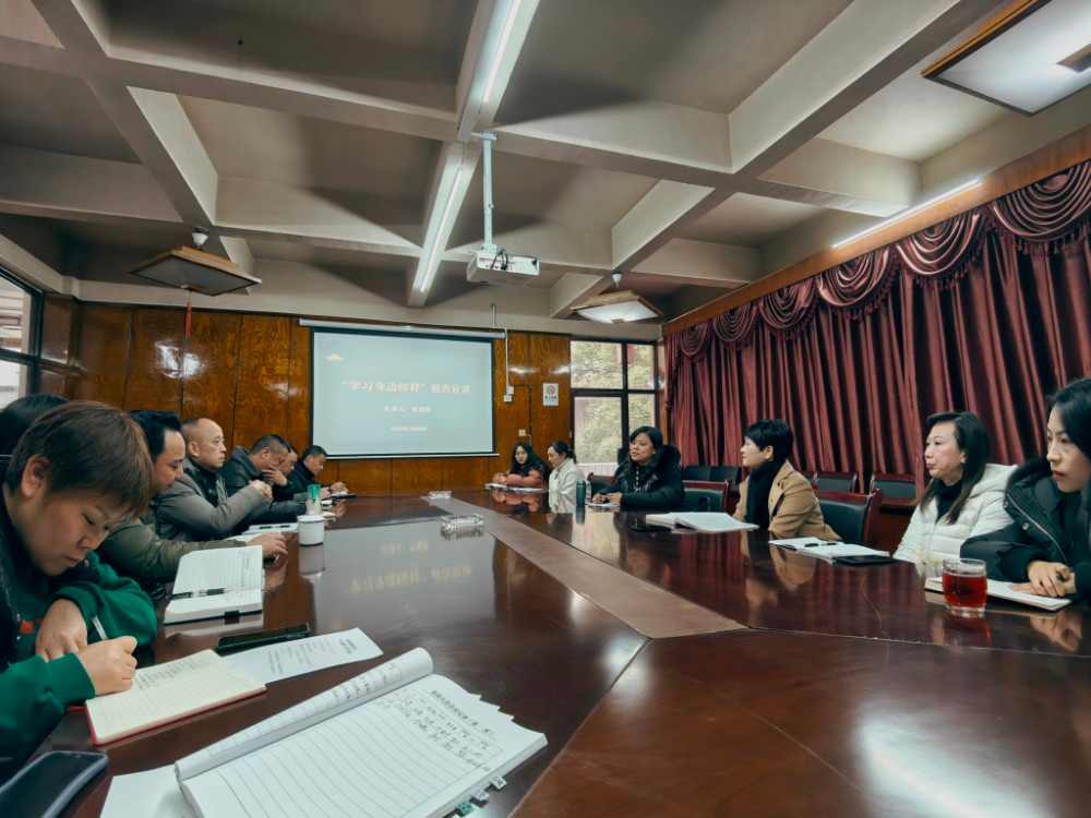 主题教育引领行动 服务群众共创文明(图1) 主题教育引领行动 服务群众共创文明(图1)