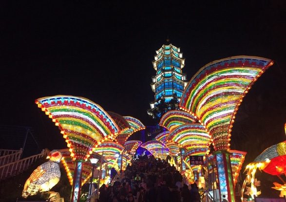 自贡彩灯公园：中心地段综合性文化游乐胜地(图1)