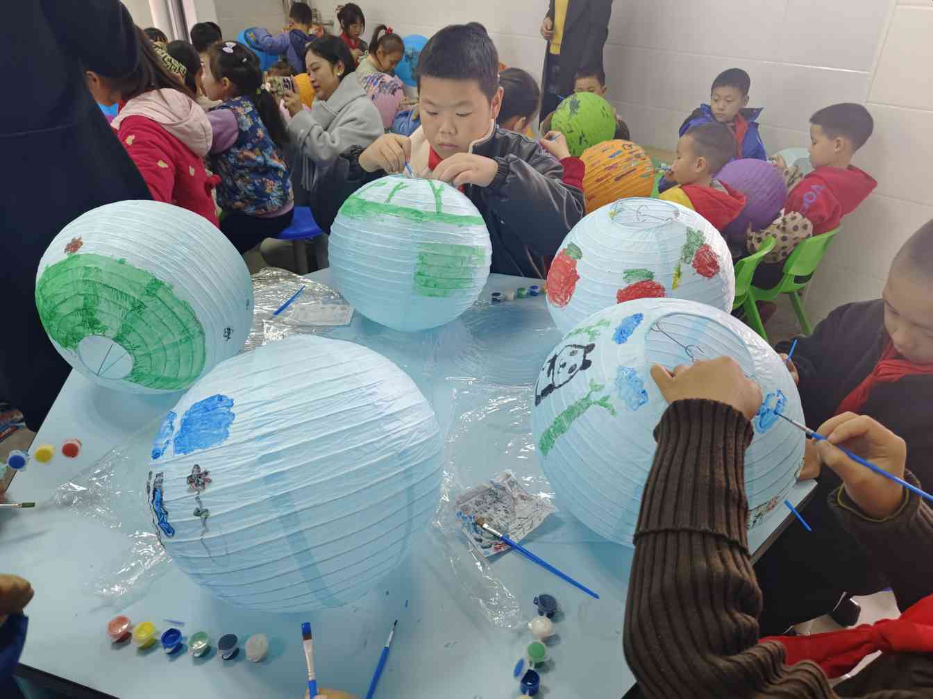 彩灯文化传播进校园 非遗传承激发青少年热情(图8)