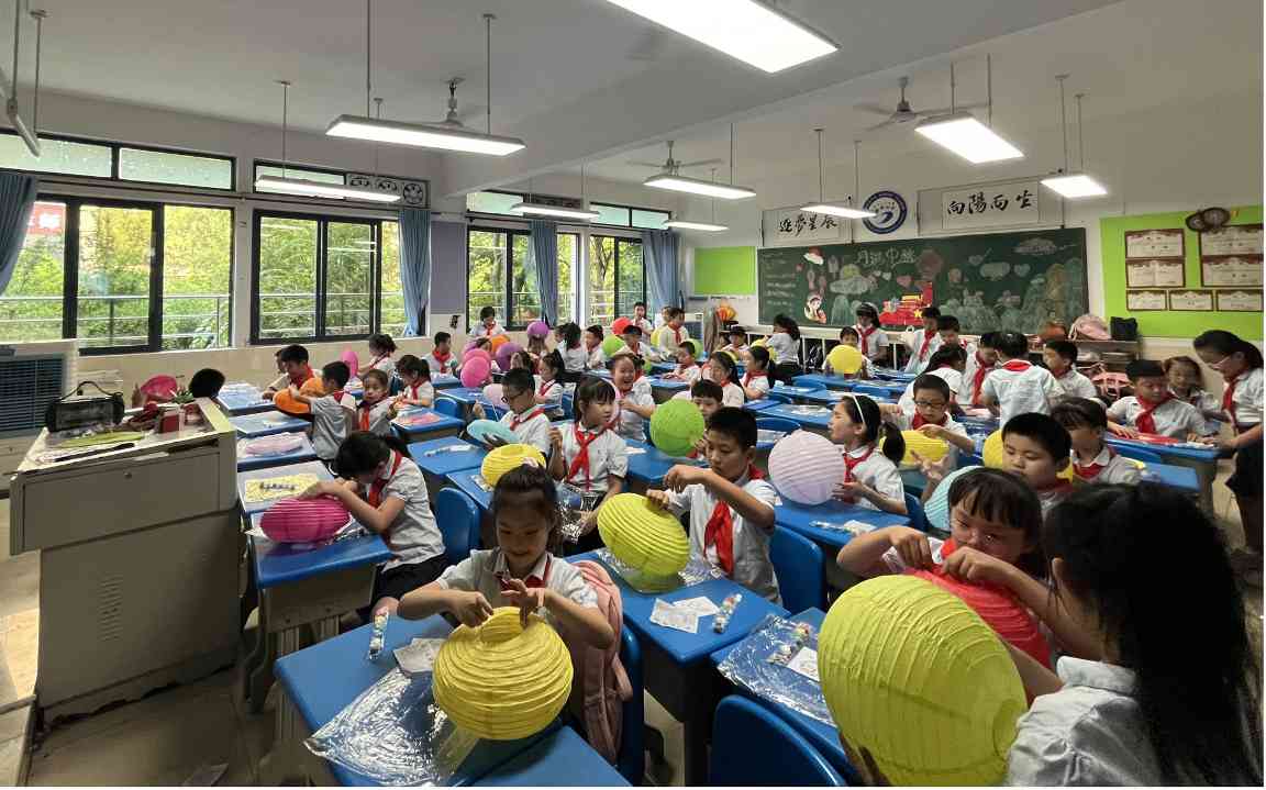 校园彩灯文化讲座点亮匠心传承(图5)