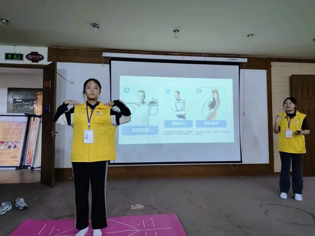 健康生活 爱护肩颈 ——中灯博联合四川卫康院康复学院举行肩颈腰义诊活动(图1) 健康生活 爱护肩颈 ——中灯博联合四川卫康院康复学院举行肩颈腰义诊活动(图1)