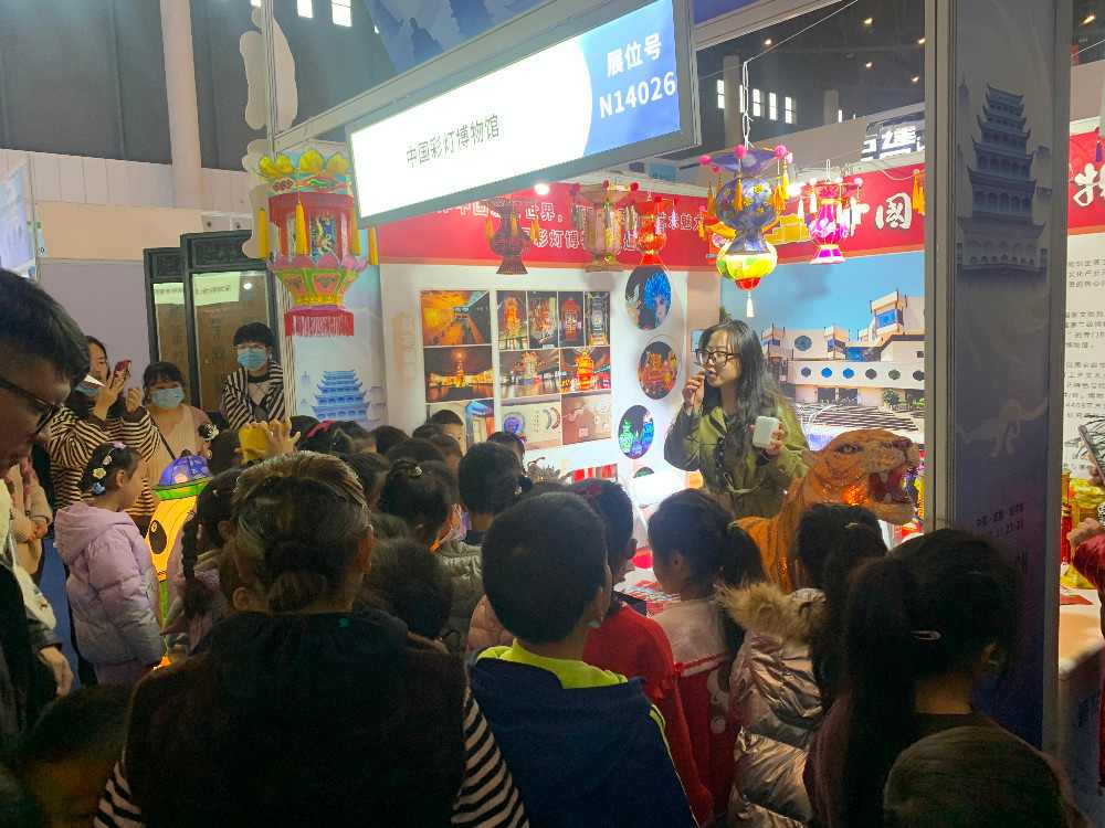 非遗文创彩灯展示助力文物保护与文化传播(图4) 非遗文创彩灯展示助力文物保护与文化传播(图4)