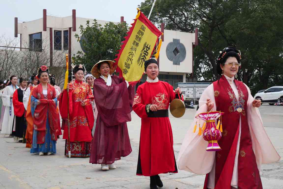 汉服推广掀起传统文化传承新热潮(图6)