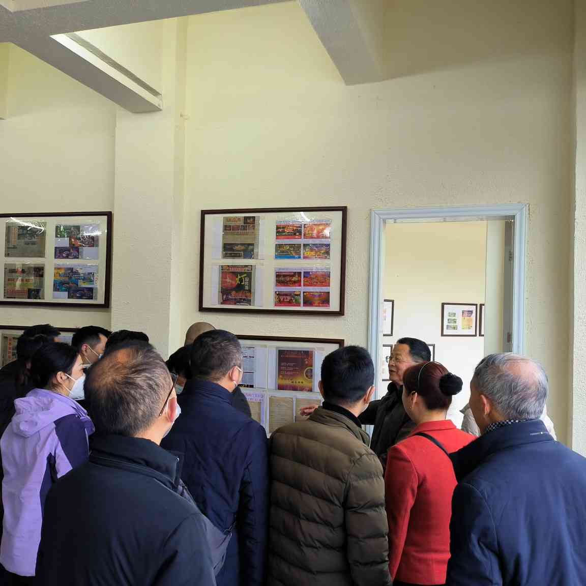 自贡灯会历史记忆展览:门票徽章珍藏回顾三十二届光影历程(图5) 自贡灯会历史记忆展览:门票徽章珍藏回顾三十二届光影历程(图5)