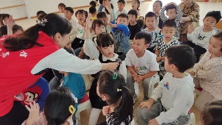 彩灯文化科普宣传走进自贡幼儿园 助力非遗传承与互动体验(图4)