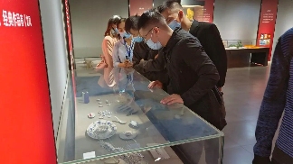 青年人才探寻自贡彩灯文化传承之旅(图4)