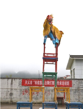 贵州兴义高台狮灯舞:非遗传承的惊险杂技艺术(图2) 贵州兴义高台狮灯舞:非遗传承的惊险杂技艺术(图2)