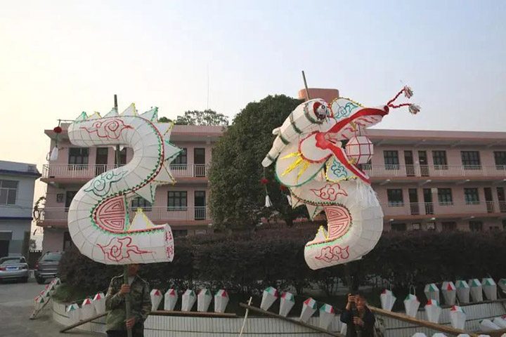 湖南省慈利板板龙灯:非遗传承古俗与民俗艺术(图3) 湖南省慈利板板龙灯:非遗传承古俗与民俗艺术(图3)