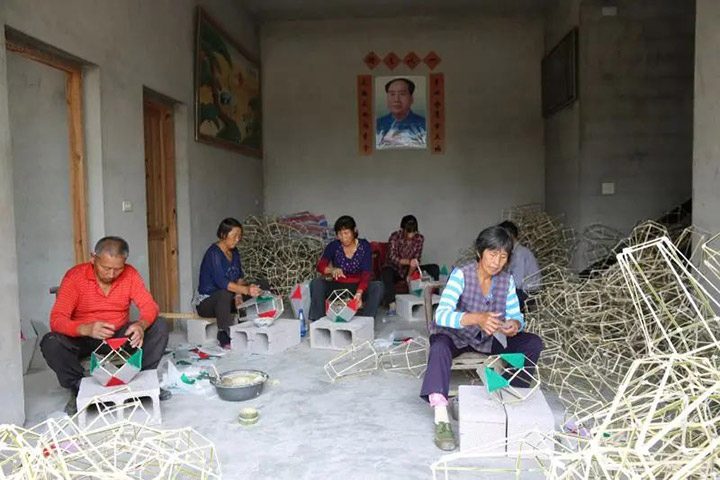 湖南省慈利板板龙灯:非遗传承古俗与民俗艺术(图4) 湖南省慈利板板龙灯:非遗传承古俗与民俗艺术(图4)
