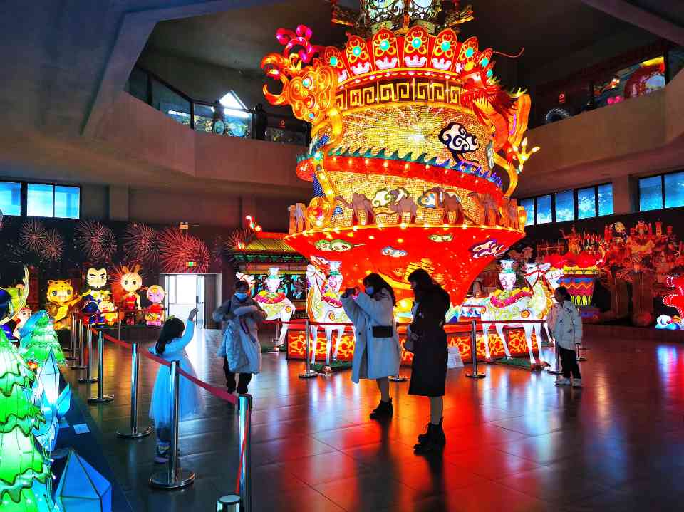我们的节日丨中灯博以核心内容与时尚活动吸引年轻观众春节打卡(图2) 我们的节日丨中灯博以核心内容与时尚活动吸引年轻观众春节打卡(图2)