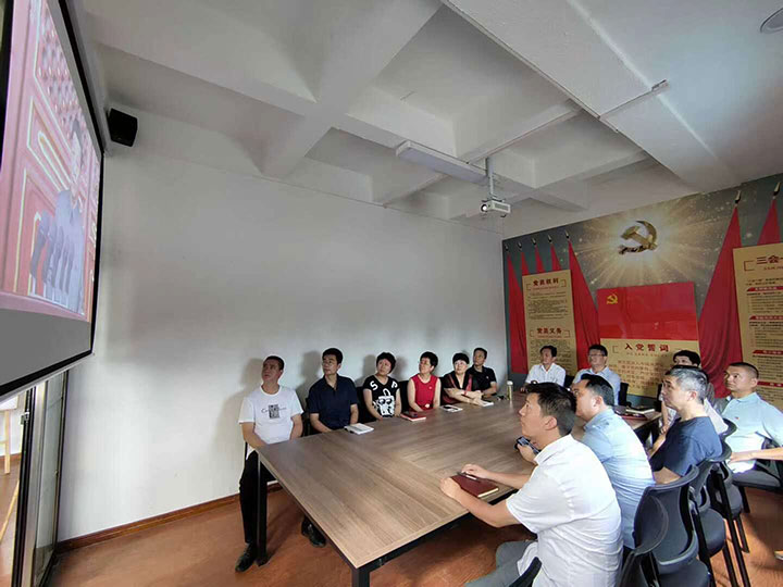中国共产党成立百年庆典 党员干部学习讲话精神助力馆园高质量发展(图1) 中国共产党成立百年庆典 党员干部学习讲话精神助力馆园高质量发展(图1)