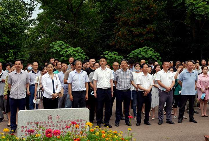 夏至红色教育创新形式,彩灯博物馆开展多元主题党课活动(图6) 夏至红色教育创新形式,彩灯博物馆开展多元主题党课活动(图6)