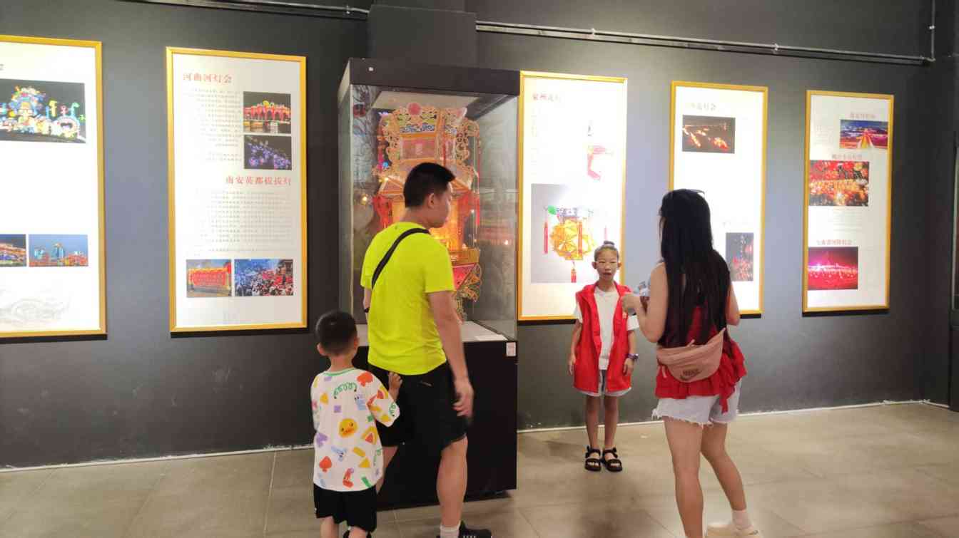 暑期培训落幕 青少年成彩灯文化传承新力量(图6) 暑期培训落幕 青少年成彩灯文化传承新力量(图6)